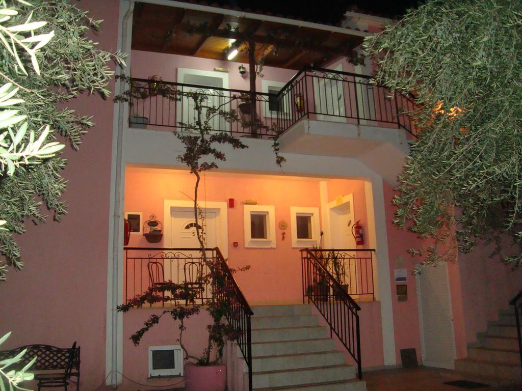 Elpida Apartamento